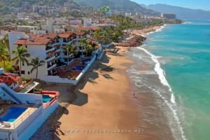 Playa Camarones puerto vallarta