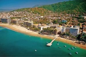 Playa Los Muertos puerto vallarta