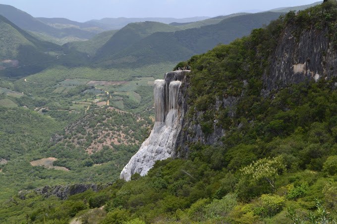 Descubre la Cascada Petrificada Hierve el Agua en Oaxaca
