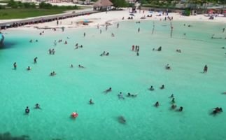 playa langosta cancun