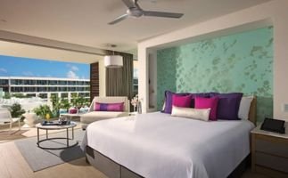 Breathless Riviera Cancún Resort & Spa