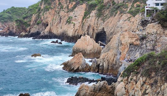 Las Mejores Playas de Acapulco: ¿Cuál Elegir Según Tu Plan de Viaje?