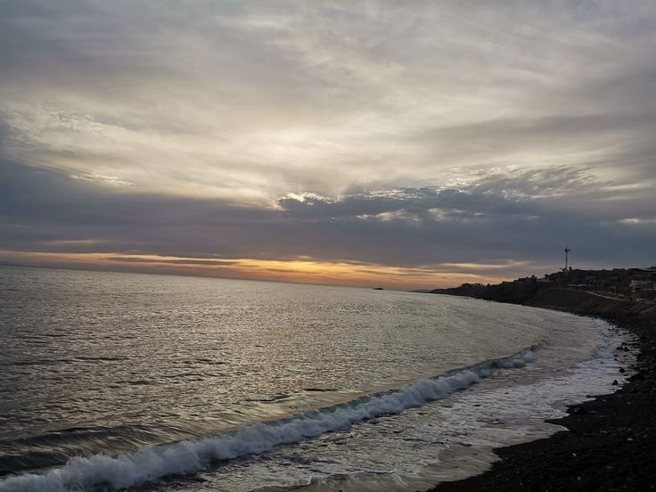 Playa Santa Rosalía: el misterio de la arena negra en Baja California Sur