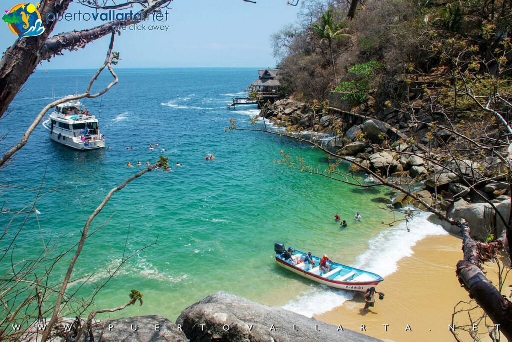 Playa Colomitos: El Secreto Mejor Guardado de Vallarta